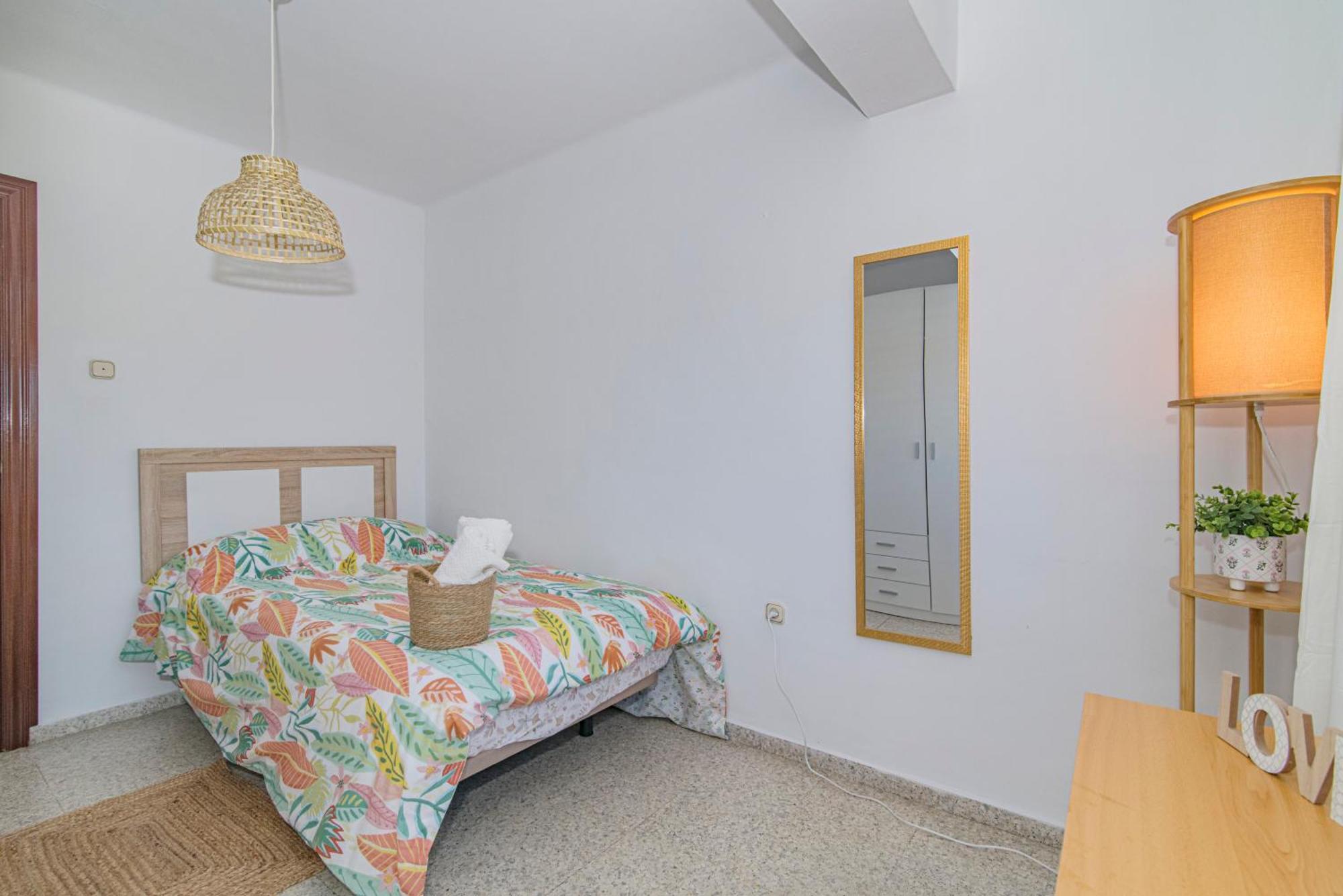 Delfin Retreat Con Terraza Junto A Parada De Metro Γρανάδα Εξωτερικό φωτογραφία