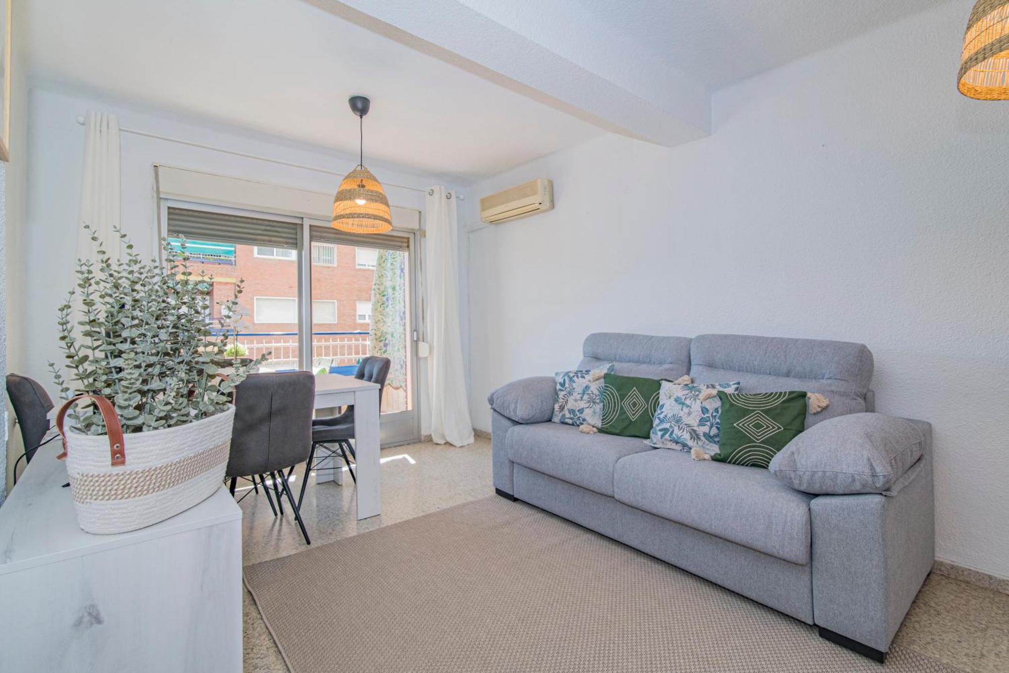 Delfin Retreat Con Terraza Junto A Parada De Metro Γρανάδα Εξωτερικό φωτογραφία
