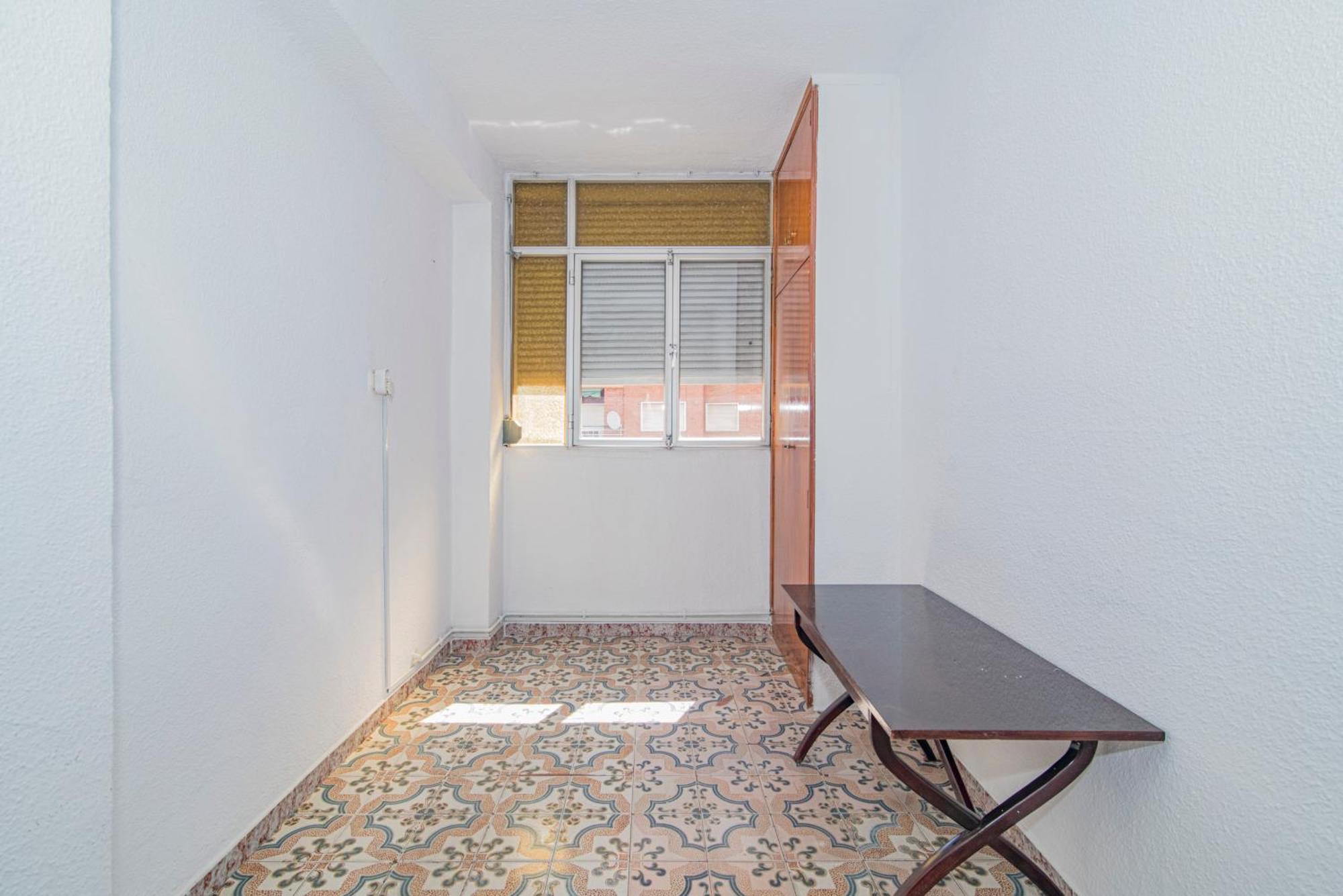 Delfin Retreat Con Terraza Junto A Parada De Metro Γρανάδα Εξωτερικό φωτογραφία