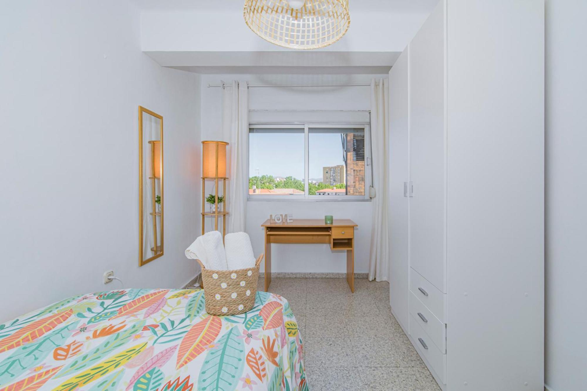 Delfin Retreat Con Terraza Junto A Parada De Metro Γρανάδα Εξωτερικό φωτογραφία